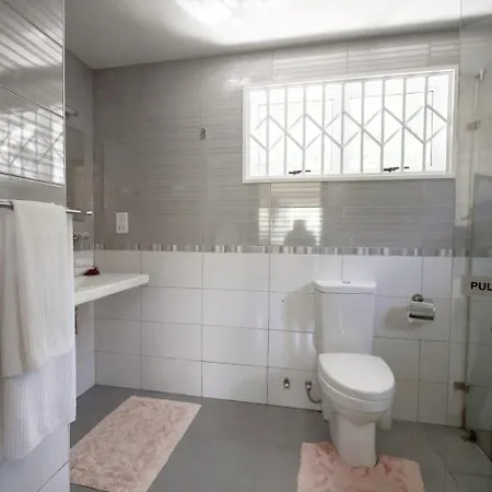 Surfers Beach Self Catering Chalets Takamaka Exterior photo