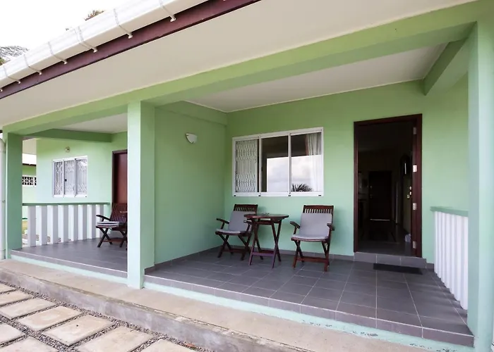 Surfers Beach Self Catering Chalets