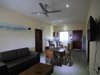 Surfers Beach Self Catering Chalets Chalet *