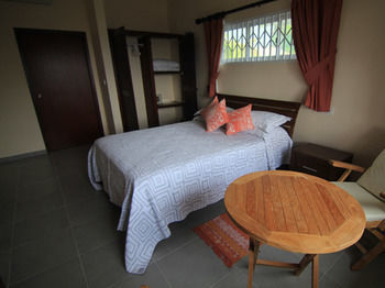 Chalet Surfers Beach Self Catering Chalets Takamaka