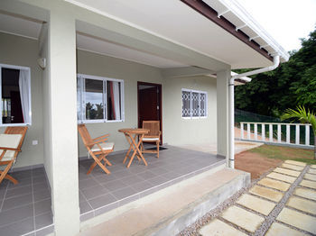 Chalet Surfers Beach Self Catering Chalets Takamaka