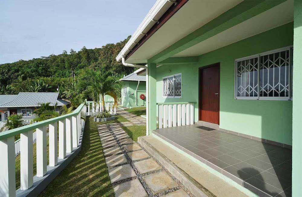 Chalet Surfers Beach Self Catering Chalets Takamaka