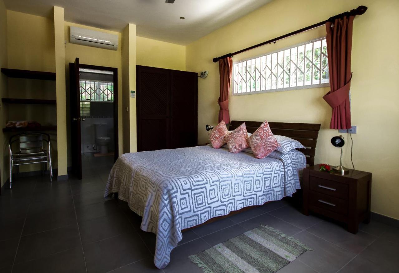 Chalet Surfers Beach Self Catering Chalets Takamaka