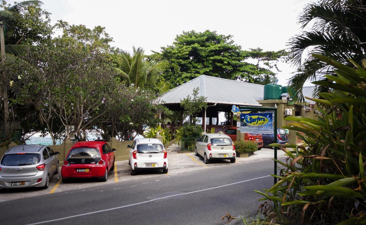 Surfers Beach Self Catering Chalets * Takamaka